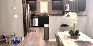 Spacious Townhome, Close to Fort Riley! Gallery 4