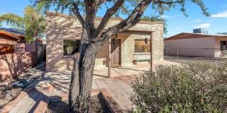 1112 W Huron Street Gallery 3