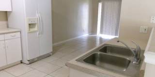 ONE MONTH FREE RENT!! SW Cape 3/2/1 Duplex Avail Now Gallery 7
