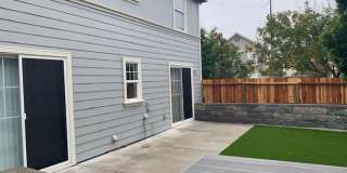 ~4 Bedroom 2.5 Bath House ~ Includes Water & has Solar ~ Huge Savings on Utilities ~ ~4 Bedroom 2.5 Bath House ~ Includes Water & has Solar ~ Huge Savings on Utilities ~ Gallery 4