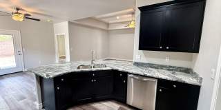 Gorgeous 2025 Built 3 Bedroom 2 Bath Home! Gallery 15
