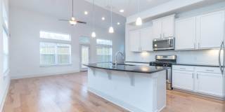 Huge Home in Perfect South Austin Location Gallery 4