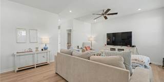 4885 W Triangle Street Gallery 7