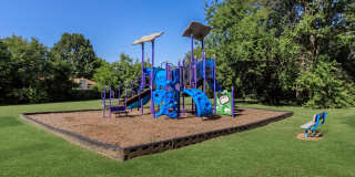 Oval Spring Apartments Gallery 10
