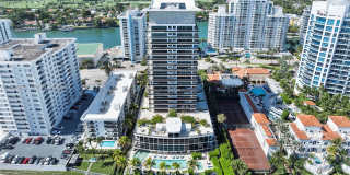 5875 Collins Avenue Gallery 18