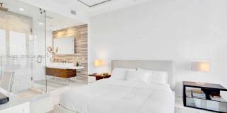 1100 Biscayne Boulevard Gallery 22