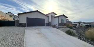 60 740 North Gallery 2