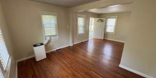 1 bed, 1 bath single family Ferndale home with garage Gallery 6