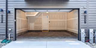 2507 LIGHT Street Gallery 42