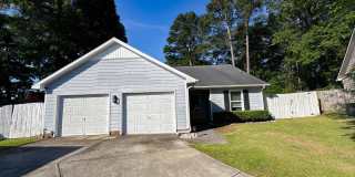 Coming Soon! 3 Bedroom 2 Bathroom-Dogs okay! Gallery 1