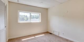 Available August 2026 - 3 Bedroom Home w/ Central AC & Spacious Yard! Gallery 15