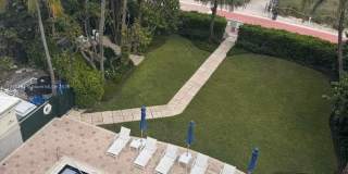 5025 Collins Ave Gallery 37