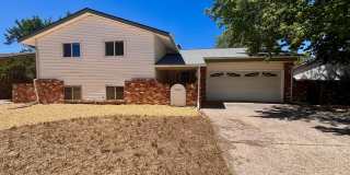 Spacious 4-Bedroom Home in Central Colorado Springs Gallery 1