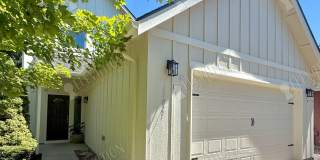 3 BR Home with Private Backyard Retreat in Desirable SW Bend Gallery 1