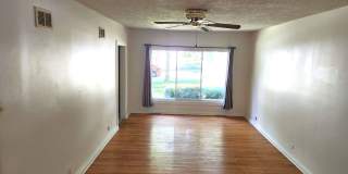 Spacious 2 Bedroom Home w/ 2.5 car garage - Westmont Gallery 3