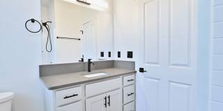 1495 Oxbow Gallery 37