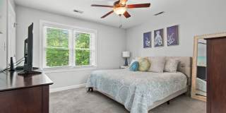 Charming 2-bedroom, 2.5-bathroom Townhouse Located in the Heart of Raleigh, NC Gallery 14