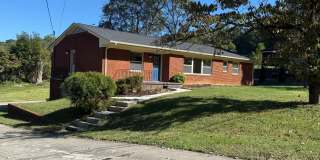 Newly Remodeled 3BR Basement Home | 2400 Sq Ft | 2-Car Garage | 424 Bridge View Knoxville 37914 Gallery 1