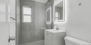 9160 NE 8th Ave Gallery 1