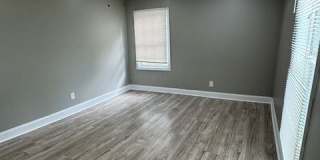 414 East Washington Avenue Gallery 19