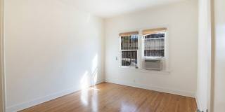 126 N Sycamore Ave Gallery 20