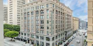 Gorgeous Historical property with new interiors Gallery 10