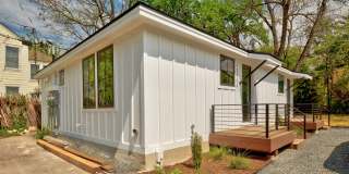 1110 W 22 1/2 St Gallery 24