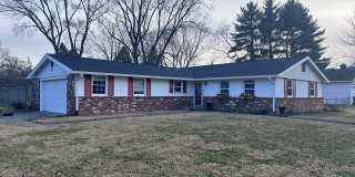 1147 Darby Lane Gallery 1