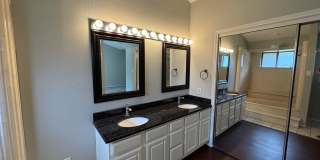 Updated Midway ISD 5 Bedroom Gallery 11
