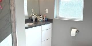408 E 8th St. Gallery 22
