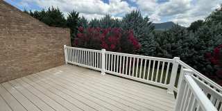 4 Bedroom, 3 Bath Duplex in CrossKeys! Gallery 21