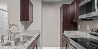 Spacious Cove Springs 3 & 4 Bedrooms Gallery 1