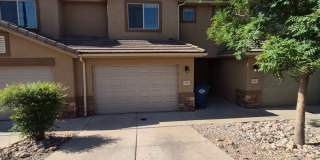 Remodeled 3 Bed / 2.5 Bath Townhome in Great Location Gallery 1