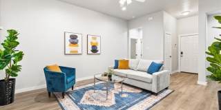 1624 E Collin Street Gallery 16