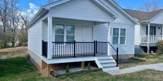 Charming 2-Bedroom Newly built home – Convenient Roanoke Location Gallery 1