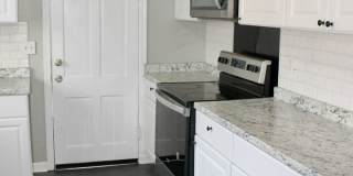 Luxurious Newly Renovated 3BR/2BA Haven with Private Parking - A Rare Market Gem Gallery 7