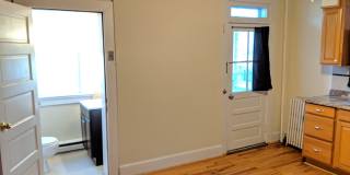 Charming Historic townhouse in downtown Frederick available mid June! Gallery 19