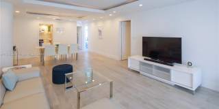 5005 Collins Ave Gallery 7