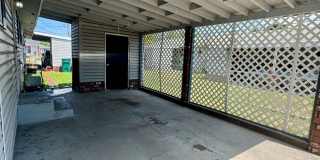 Renovated 2 bed 1 bath duplex near town center Gallery 4