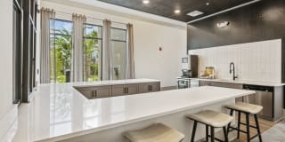 Mirrorton Apartments Gallery 14