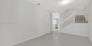 2556 SE 27th Ct Gallery 4
