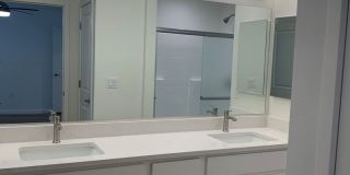 Pantano Vista Gallery 22