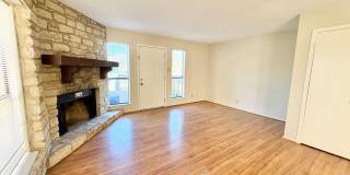 Freshly Renovated 2BD/2.5BA Townhouse in Exclusive Horseshoe Bay Community! Gallery 7