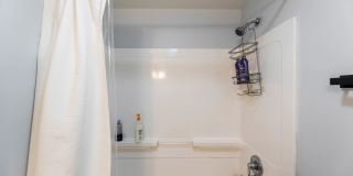 1060 N Hermitage Avenue Gallery 22