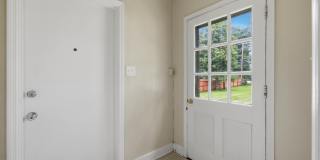 1911 Fontaine Road Gallery 29