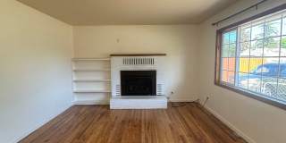 3 bed 1 bath with large back yard - ONE SMALL PET CONSIDERED! Gallery 1