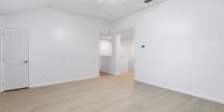 417 Niagara Falls Drive Gallery 24