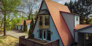 94 Daisy Lane Gallery 1
