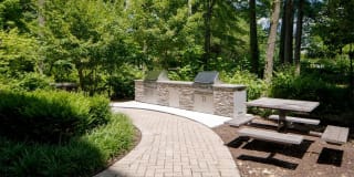 The Julian at Fair Lakes Gallery 10