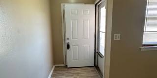 3 bed, 1 1/2 bath, 1 car garage Gallery 63